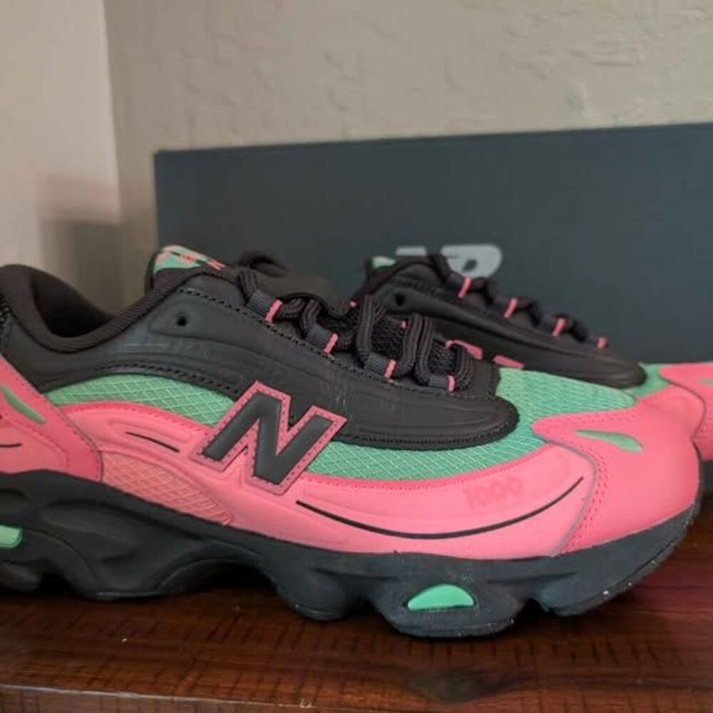 New Balance 1000 Kids Pink Black Green Size 7 youth 8.5 womens Eur 40 Sneakers